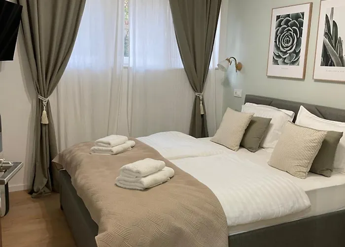 Verena's Place Old Town بيت ضيافة 4*