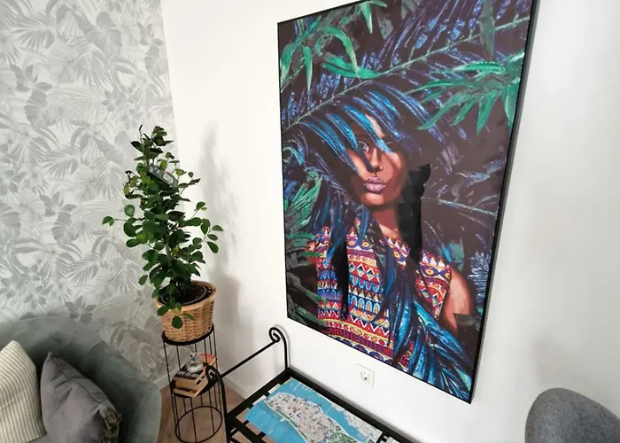 بيت ضيافة Verena's Place Old Town 4*