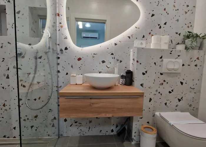 Verena's Place Old Town 4* Zara