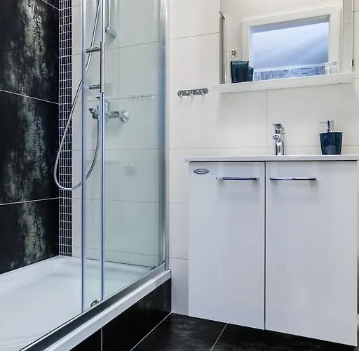 بيت ضيافة Verena's Place Old Town 4*