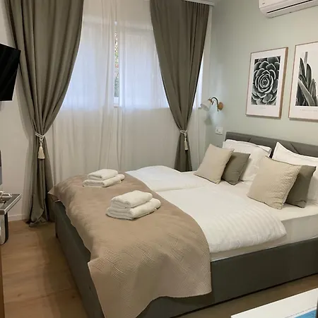 Verena's Place Old Town Konukevi 4*