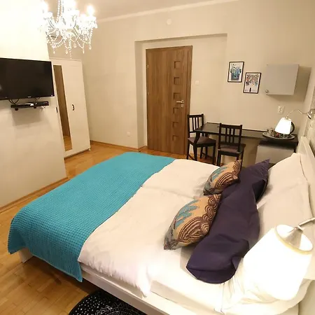 Verena's Place Old Town 4* זאדאר
