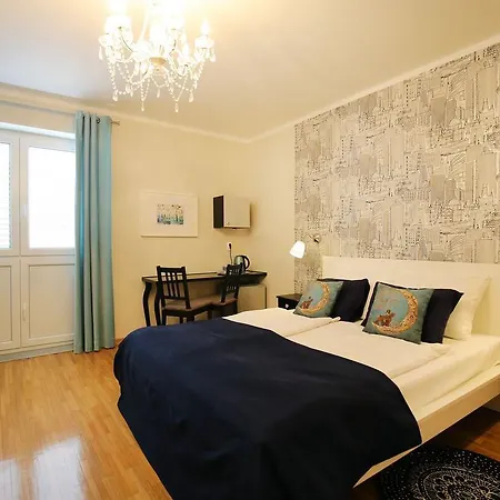 Verena'S Place Old Town Guest house