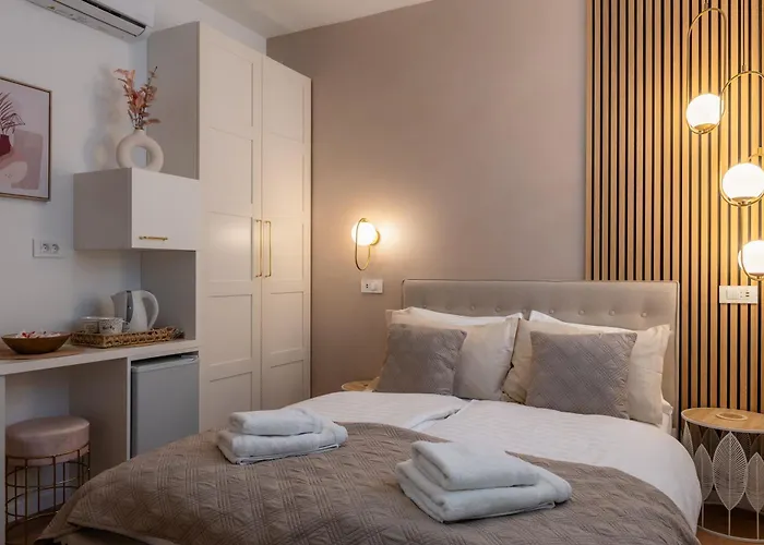 Konukevi Verena's Place Old Town 4*